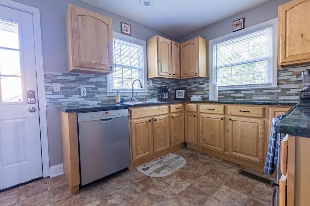 Charming 3-Bedroom Home In Rossville, Ga - Family Retreat Экстерьер фото